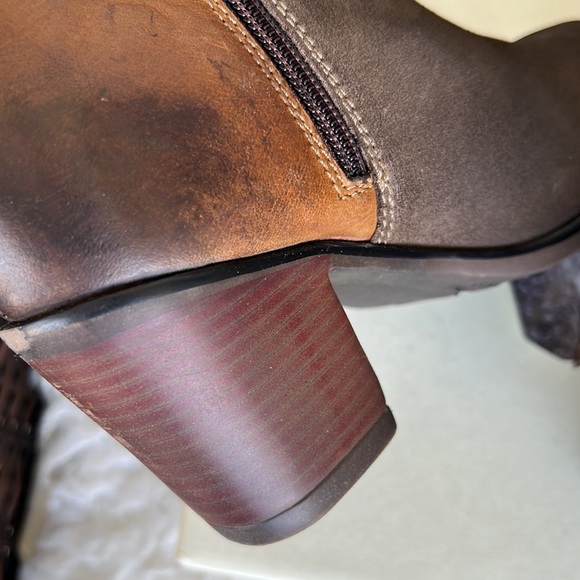NWB ROAN® Lina Block Heel Booties - Picture 8 of 16